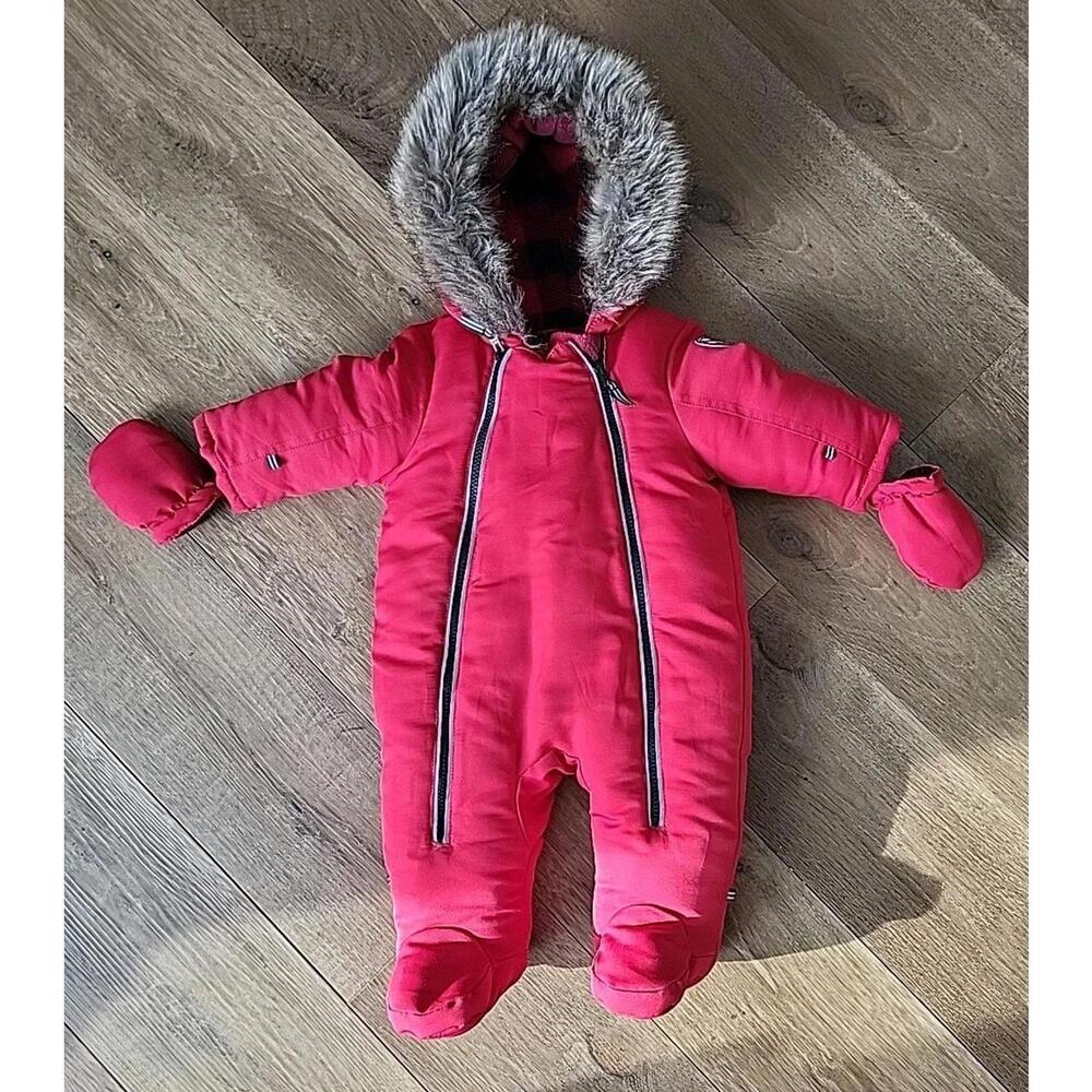 Infant Snowsuit Canadiana 3-6 months. Very Warm. Very Cozy.
